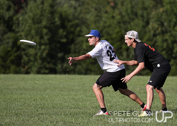 Round 5 of Mixed pool play of the Ultimate Capitol Sectionals
