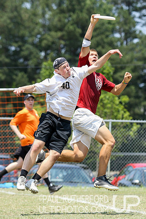 Action from USAU College Division 1 Nationals