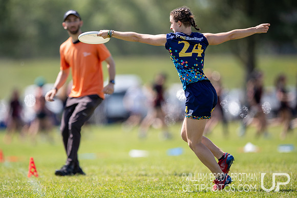 Day 2 of the USA Ultimate D-I College Championships