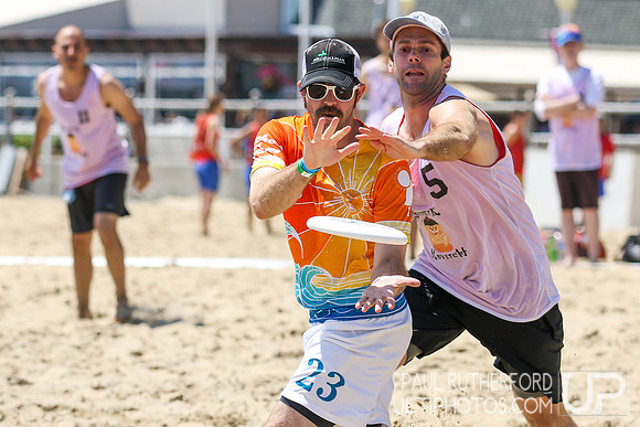 Action from 2016 USAU Beach Nationals