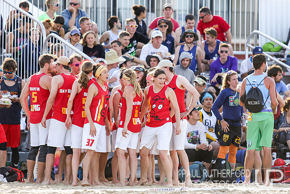 Action from 2016 USAU Beach Nationals