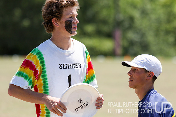 Action from USAU College Division 1 Nationals
