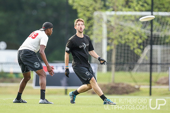 Action from USAU College Division 1 Nationals