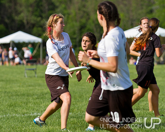 2014 USAU D-I College Champs Saturday Action