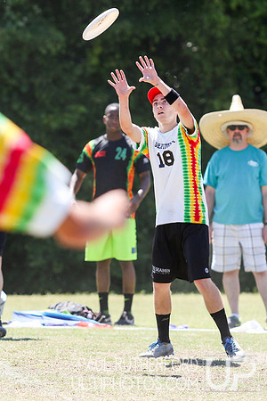Action from USAU College Division 1 Nationals