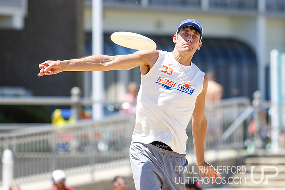 Action from 2016 USAU Beach Nationals