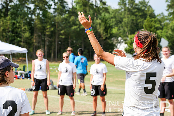 Action from USAU College Division 1 Nationals