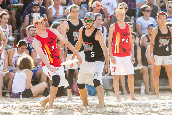 Action from 2016 USAU Beach Nationals
