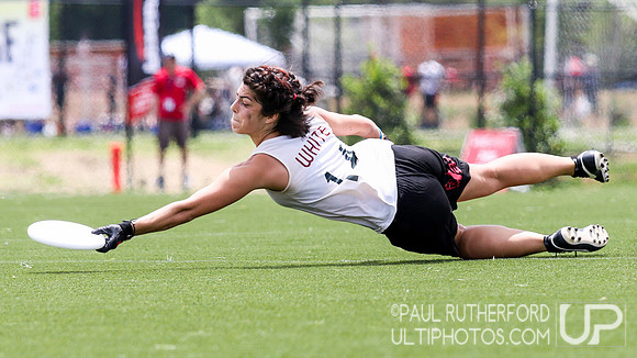 Action from USAU College Division 1 Nationals