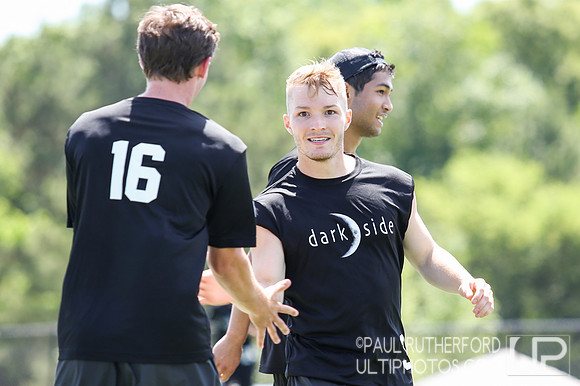 Action from USAU College Division 1 Nationals