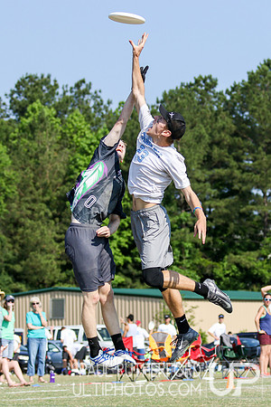 Action from USAU College Division 1 Nationals