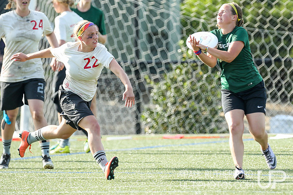 Action from USAU College Division 1 Nationals