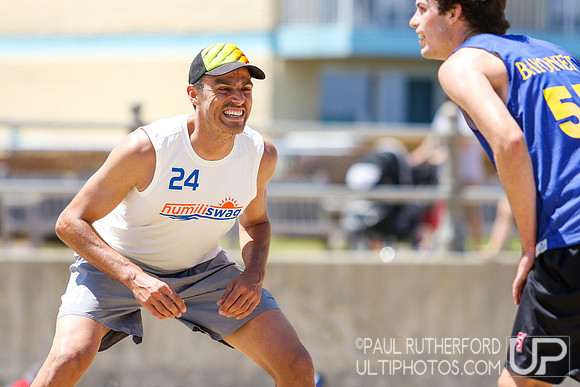 Action from 2016 USAU Beach Nationals