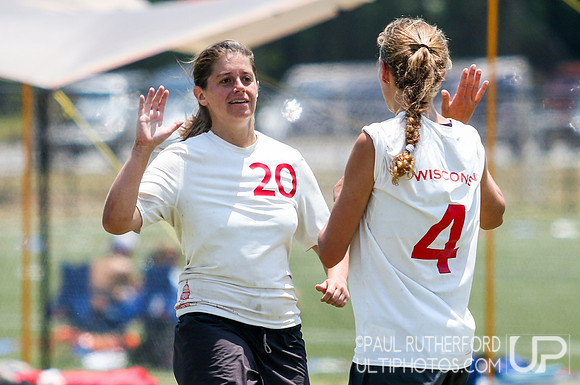 Action from USAU College Division 1 Nationals