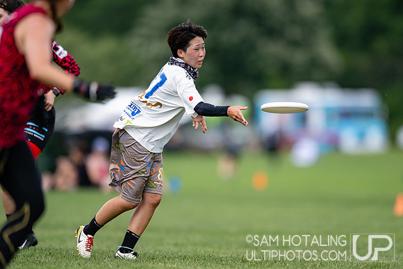 Chicago Nemesis vs Swampybarg in pool play at World Ultimate Club Championships