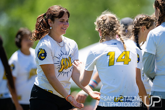 Pool play at USAU D1 College Championships