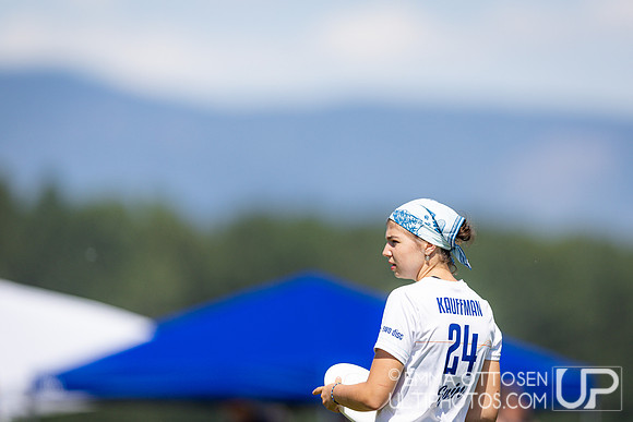 Saturday full coverage from USAU D-I College Championships, Tufts vs Santa Barbara