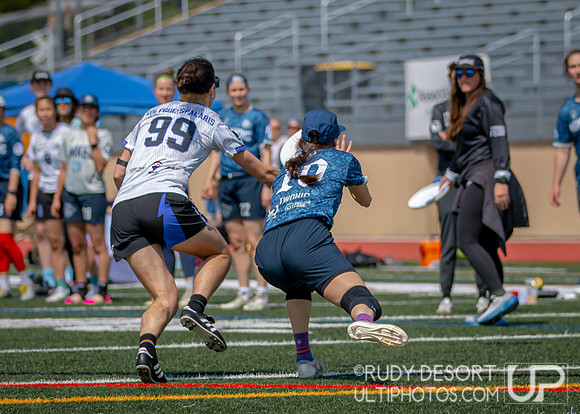 Milwaukee Monarchs vs Philadelphia Surge