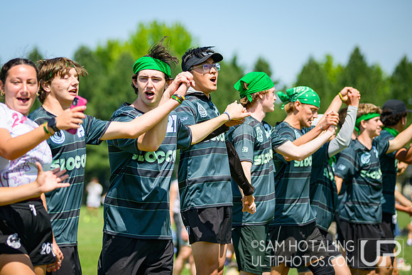 Saturday pool play at USAU D-I College Championships