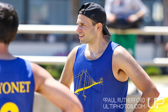Action from 2016 USAU Beach Nationals