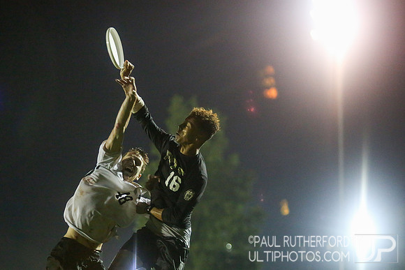 Action from USAU College Division 1 Nationals