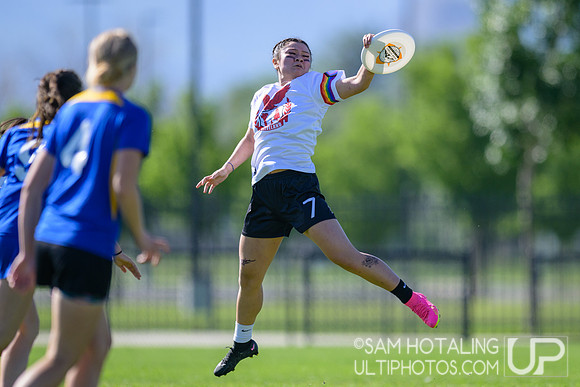 Cleveland HS Gx vs Four Rivers Otters in pool play at High School National Invite