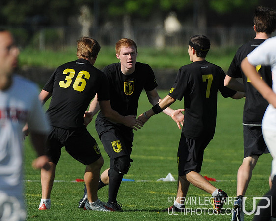 Friday 8:30am round -- 2011 USAU College Championships