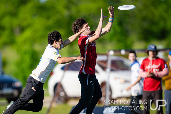 Pool play at USAU D1 College Championships