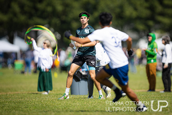 Saturday full coverage from USAU D-I College Championships, Cal Poly vs Cal