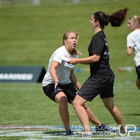 2012 USAU D-I College Championships Friday Action
