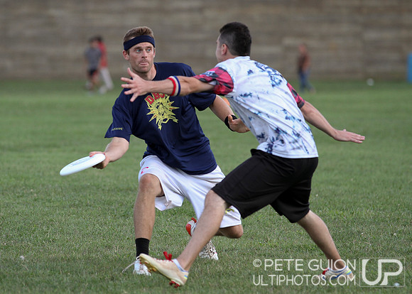 Round 5 of Mixed pool play of the Ultimate Capitol Sectionals