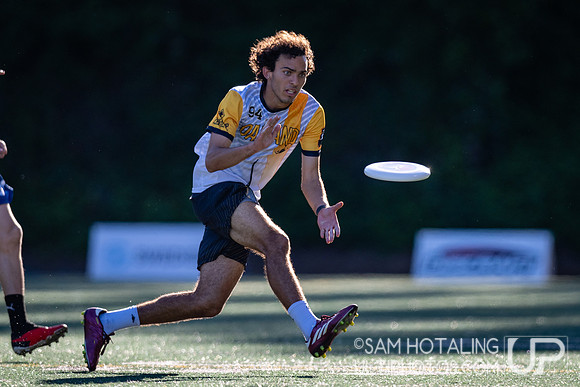 Oakland Spiders at Seattle Cascades in the UFA Regular Season