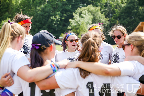 Action from USAU College Division 1 Nationals
