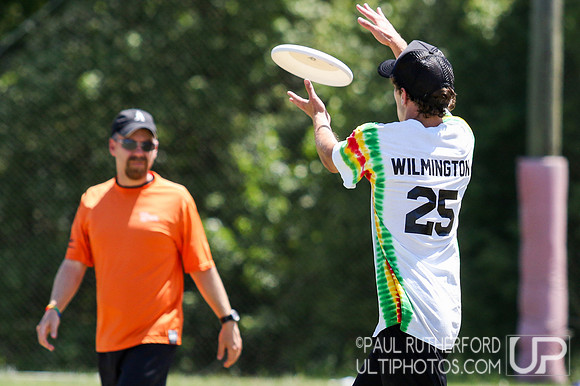 Action from USAU College Division 1 Nationals