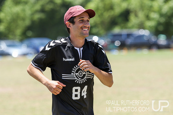 Action from USAU College Division 1 Nationals