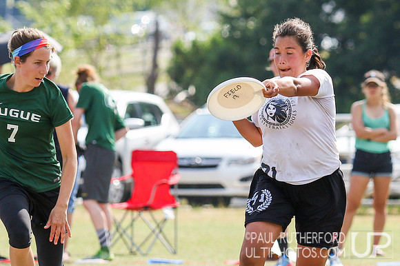 Action from USAU College Division 1 Nationals