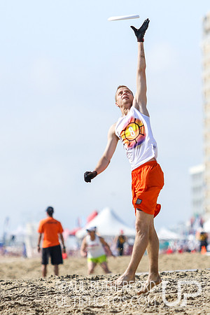 Action from 2016 USAU Beach Nationals