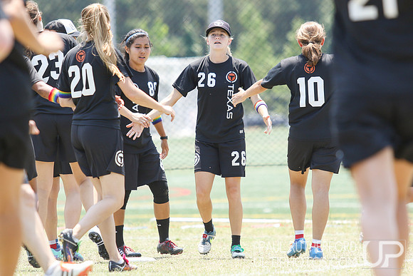 Action from USAU College Division 1 Nationals