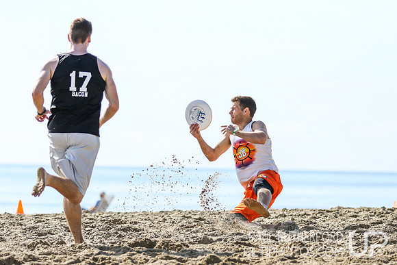 Action from 2016 USAU Beach Nationals