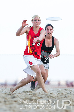 Action from 2016 USAU Beach Nationals