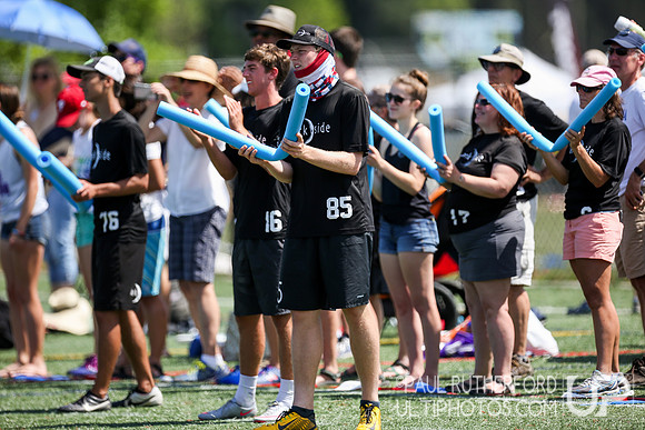 Action from USAU College Division 1 Nationals