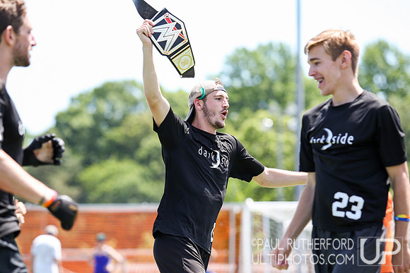 Action from USAU College Division 1 Nationals