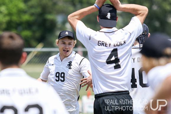 Action from USAU College Division 1 Nationals