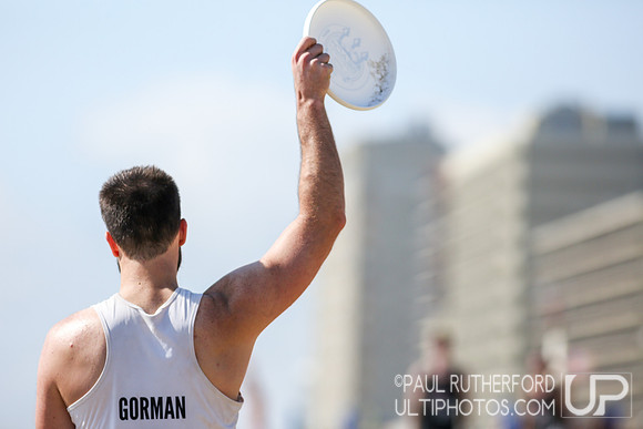 Action from 2016 USAU Beach Nationals