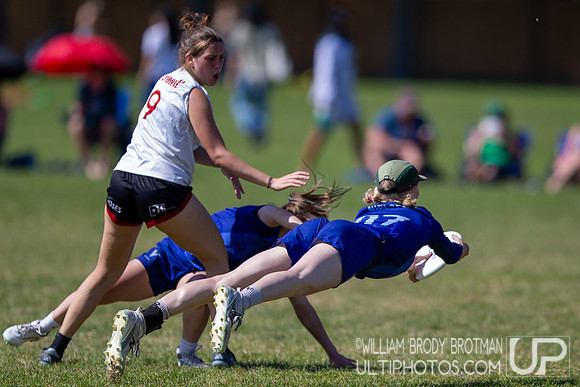 Day 2 of the USA Ultimate D-I College Championships