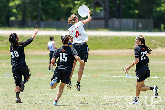Action from USAU College Division 1 Nationals