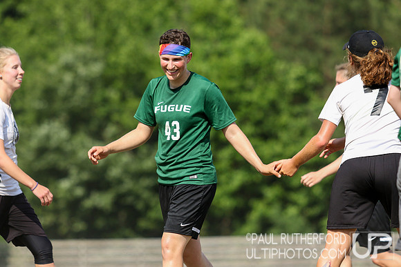 Action from USAU College Division 1 Nationals