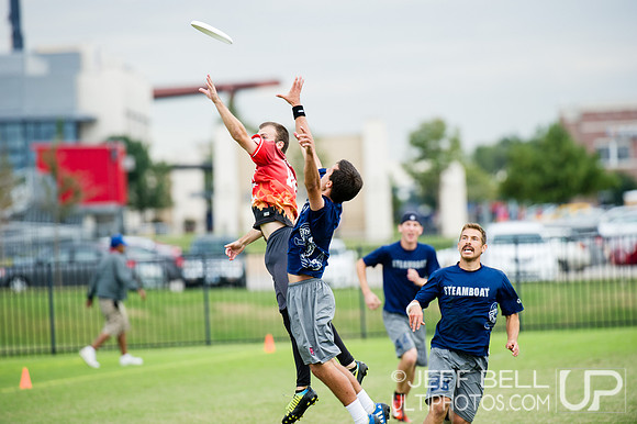 USAU_Nationals_2013_Friday_20131018_132659_JBP4798