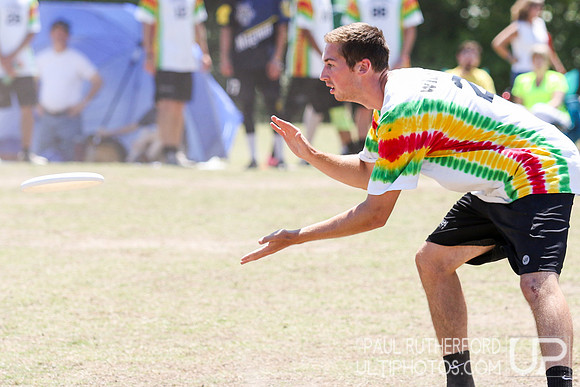 Action from USAU College Division 1 Nationals