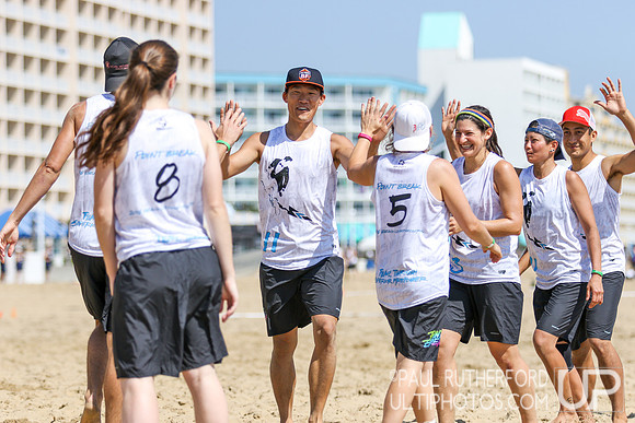 Action from 2016 USAU Beach Nationals